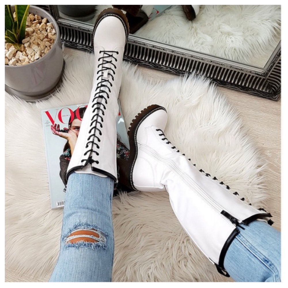 Fabulous Vintage Boho Lace up boots